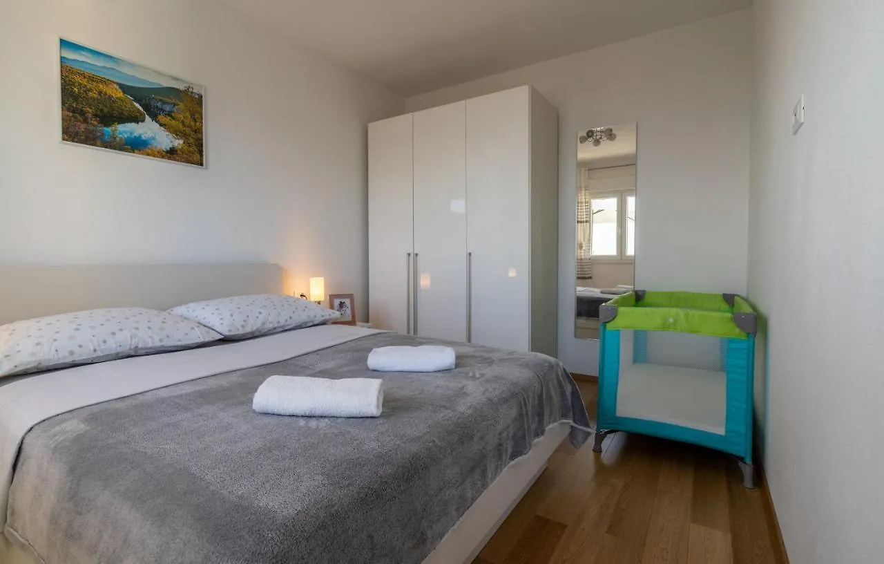Private Villa Golden Hour With A View Of Split Area Kastel Sucurac