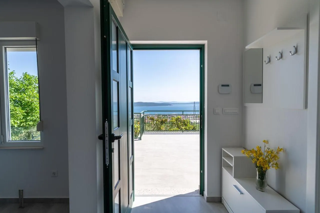 Private Villa Golden Hour With A View Of Split Area Kastel Sucurac Croatia
