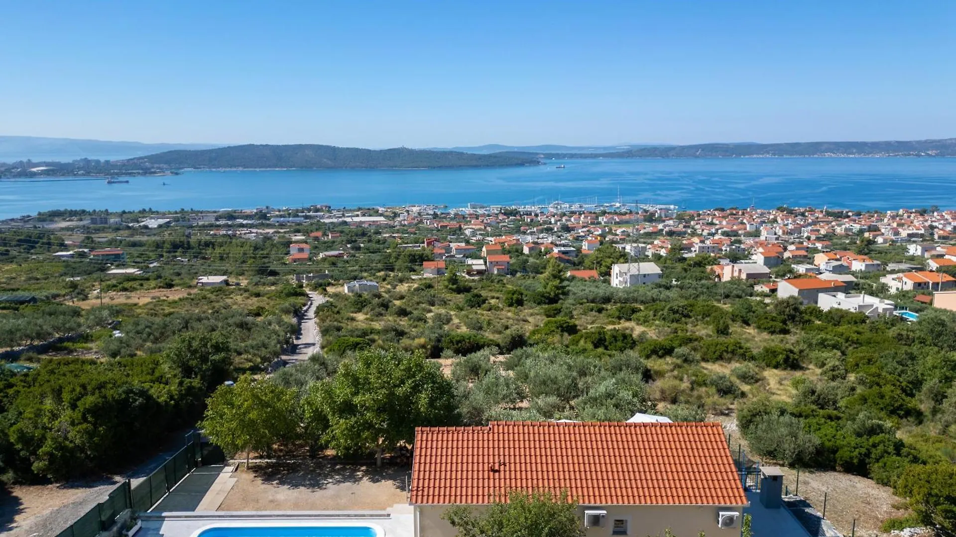 Private Villa Golden Hour With A View Of Split Area Kastel Sucurac
