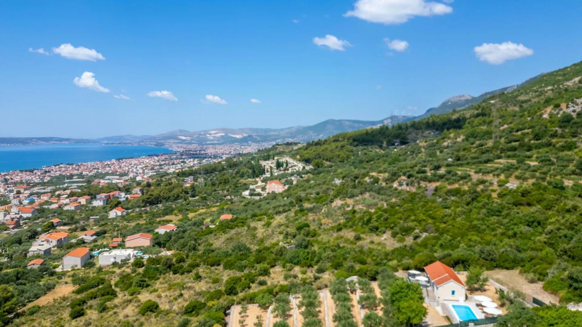 Private Villa Golden Hour With A View Of Split Area Kastel Sucurac Croatia