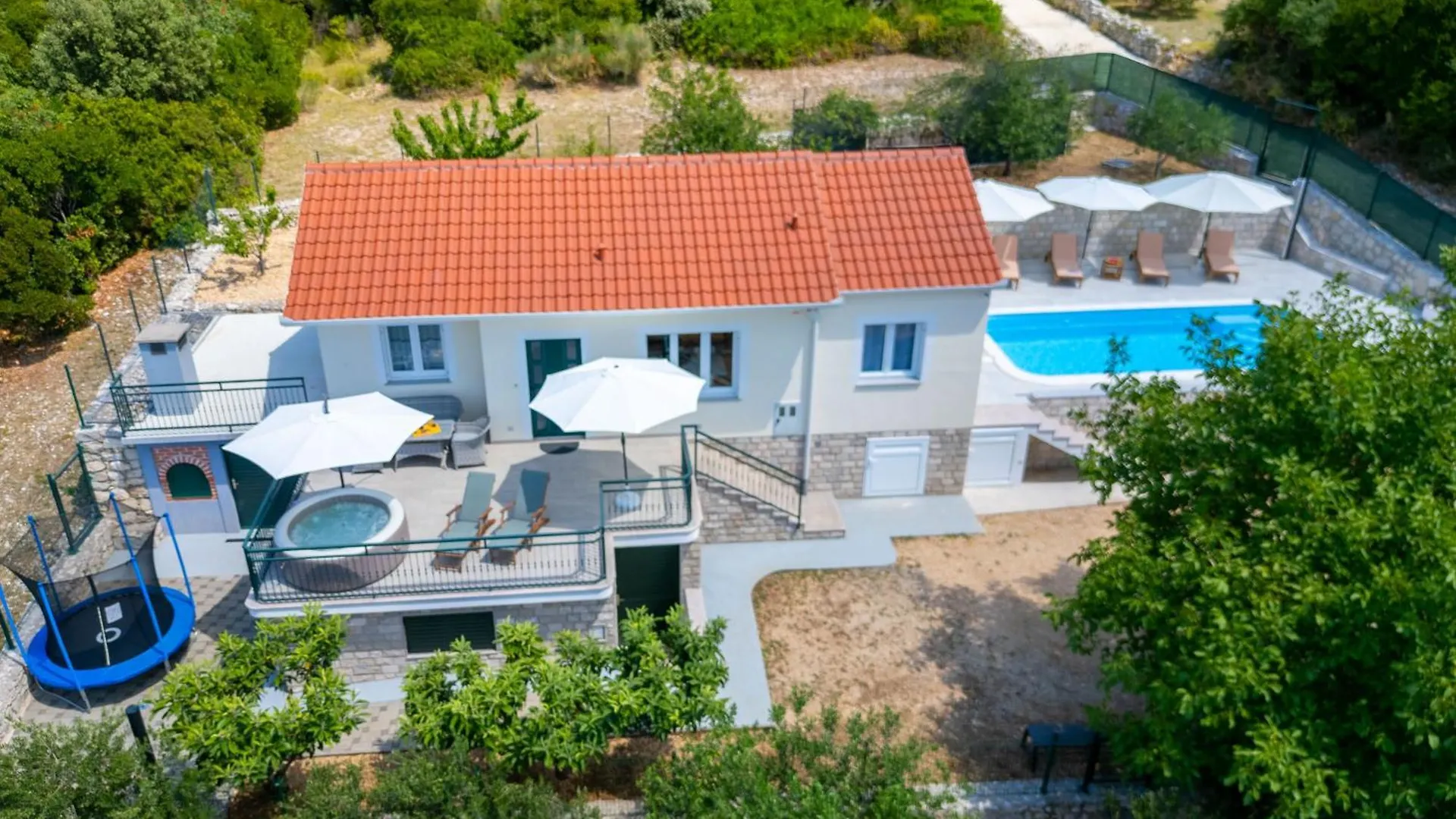 Private Villa Golden Hour With A View Of Split Area Kastel Sucurac