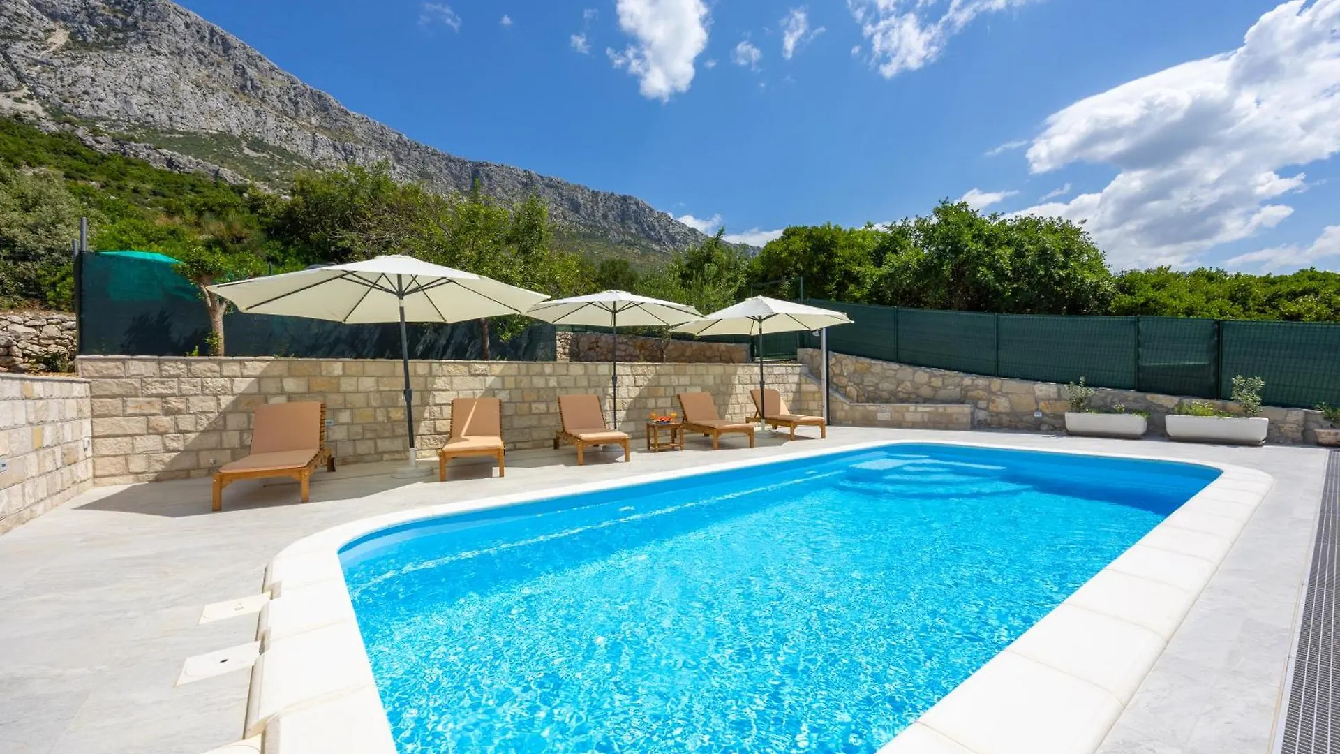 Private Villa Golden Hour With A View Of Split Area Kastel Sucurac